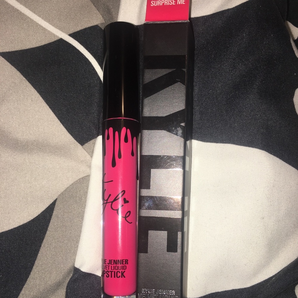 kylie cosmetics liquid velvet lipstick lip kit 💋